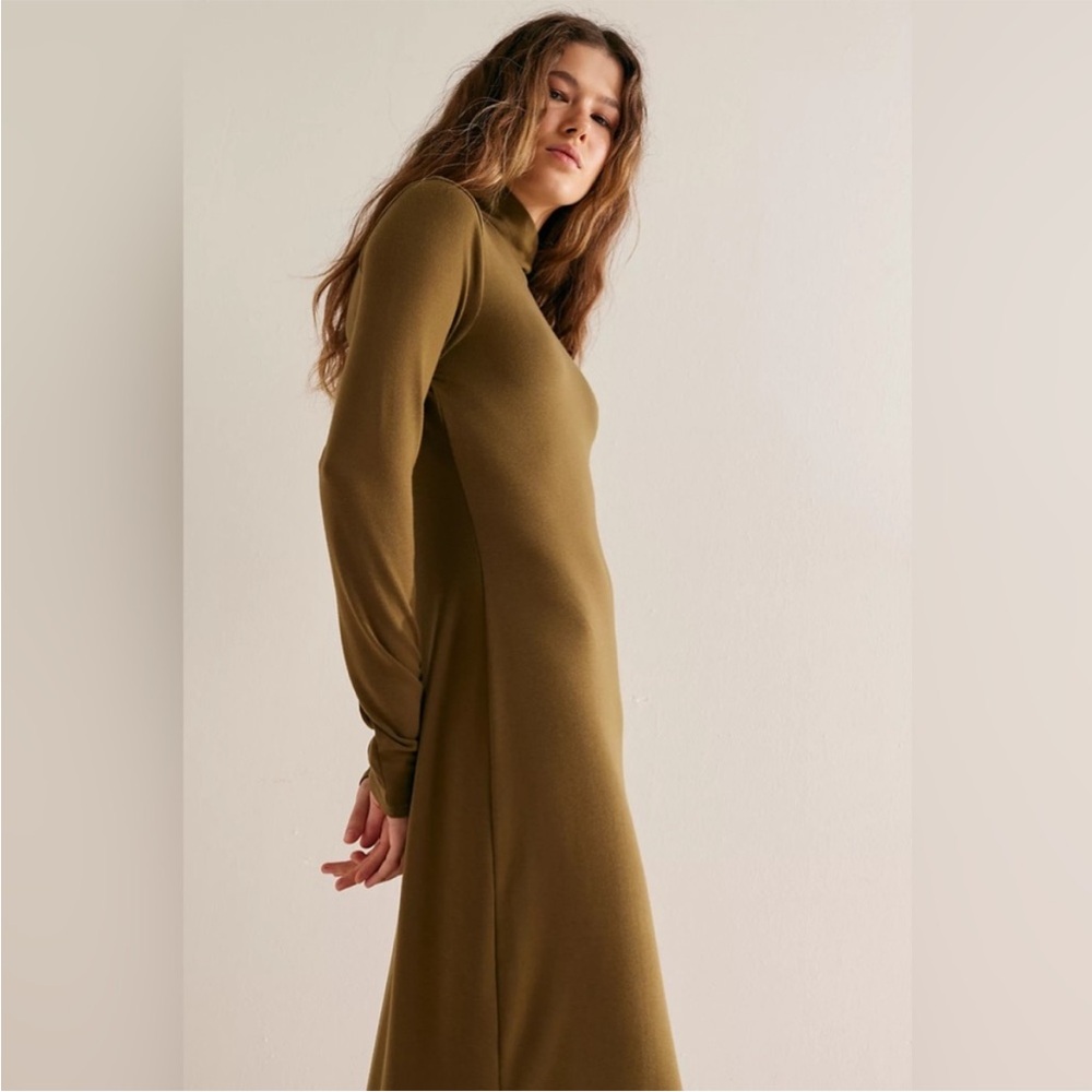 ๐(A075) NWT Free People Good Feels Mockneck MIdi in Seaweed. Size: XL - Picture 3 of 16